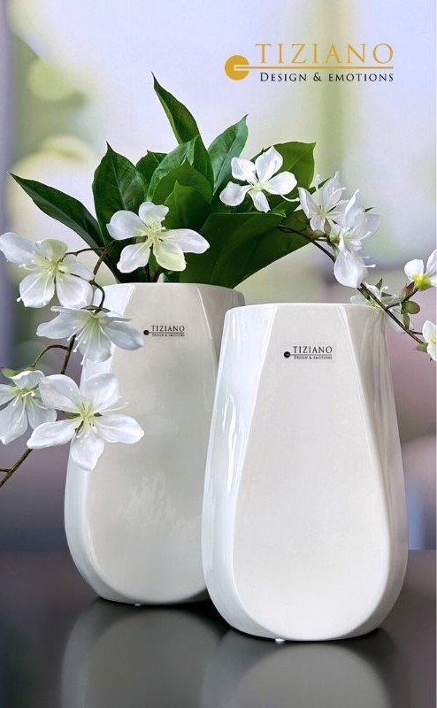 Tiziano Vase Skara creme