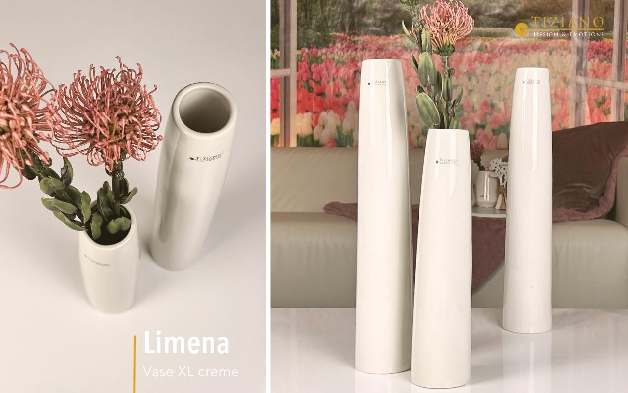 Elegante Tiziano Limena XL-Keramik-Bodenvasen in Creme-Optik, präsentiert in einer modernen Inneneinrichtung mit dekorativen Blumenarrangements für eine anspruchsvolle Inneneinrichtung.