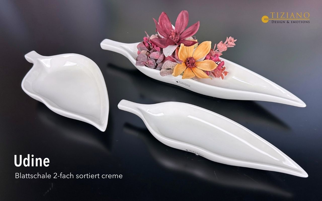 Elegantes, blattförmiges Dekoschalen-Set aus weißer Keramik von Tiziano Udine mit einem eleganten, modernen Design, das sich perfekt für die Tischdekoration zu Hause und für Blumenarrangements eignet.