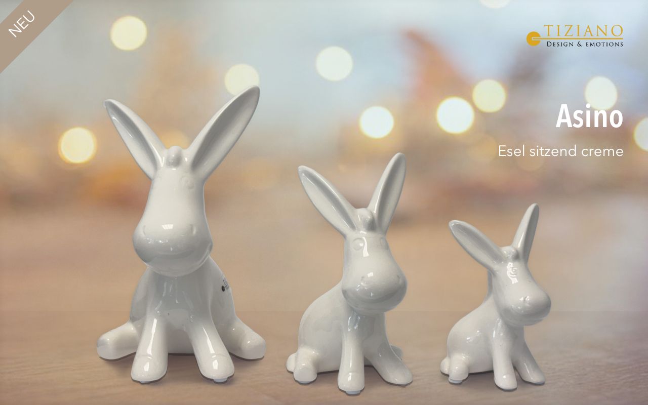 Drei elegante Hasenfiguren aus weißer Keramik unterschiedlicher Größe mit modernem Design. Ideal für die Inneneinrichtung und verleiht jedem Raum einen Hauch von Charme und Raffinesse.